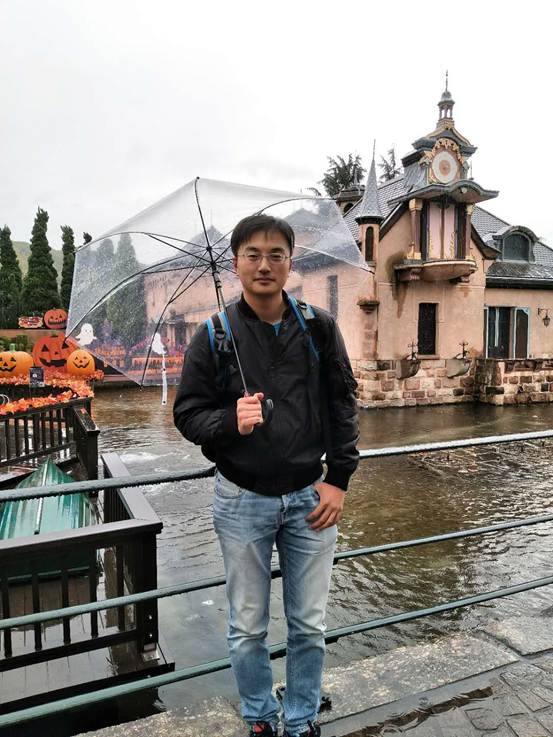 刘冠华.png